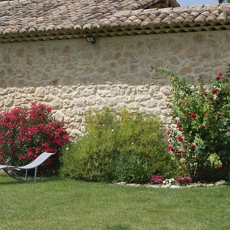 Dans Mas En Pierres Robion en Luberon