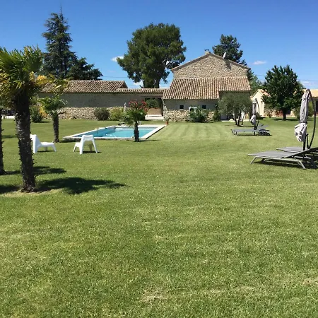 Dans Mas En Pierres * Robion en Luberon