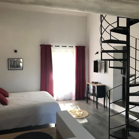 Bed & Breakfast Dans Mas En Pierres *